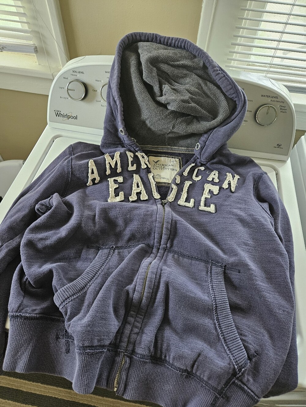 American Eagle Sweatshirts - Picture 5 of 11